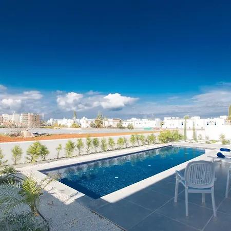 Σπίτι διακοπών 3 Schlafzimmer Mit Privatem Pool Und Dachgarten *