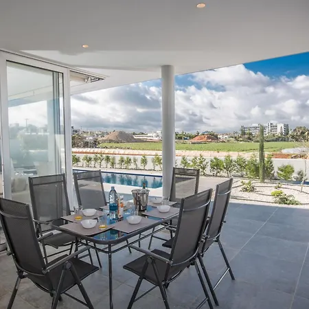 3 Schlafzimmer Mit Privatem Pool Und Dachgarten Protaras