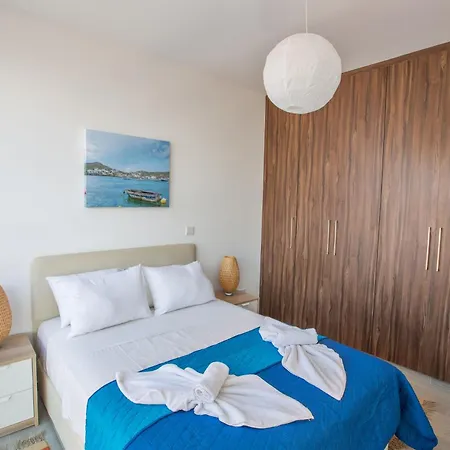 3 Schlafzimmer Mit Privatem Pool Und Dachgarten Nyaraló *
